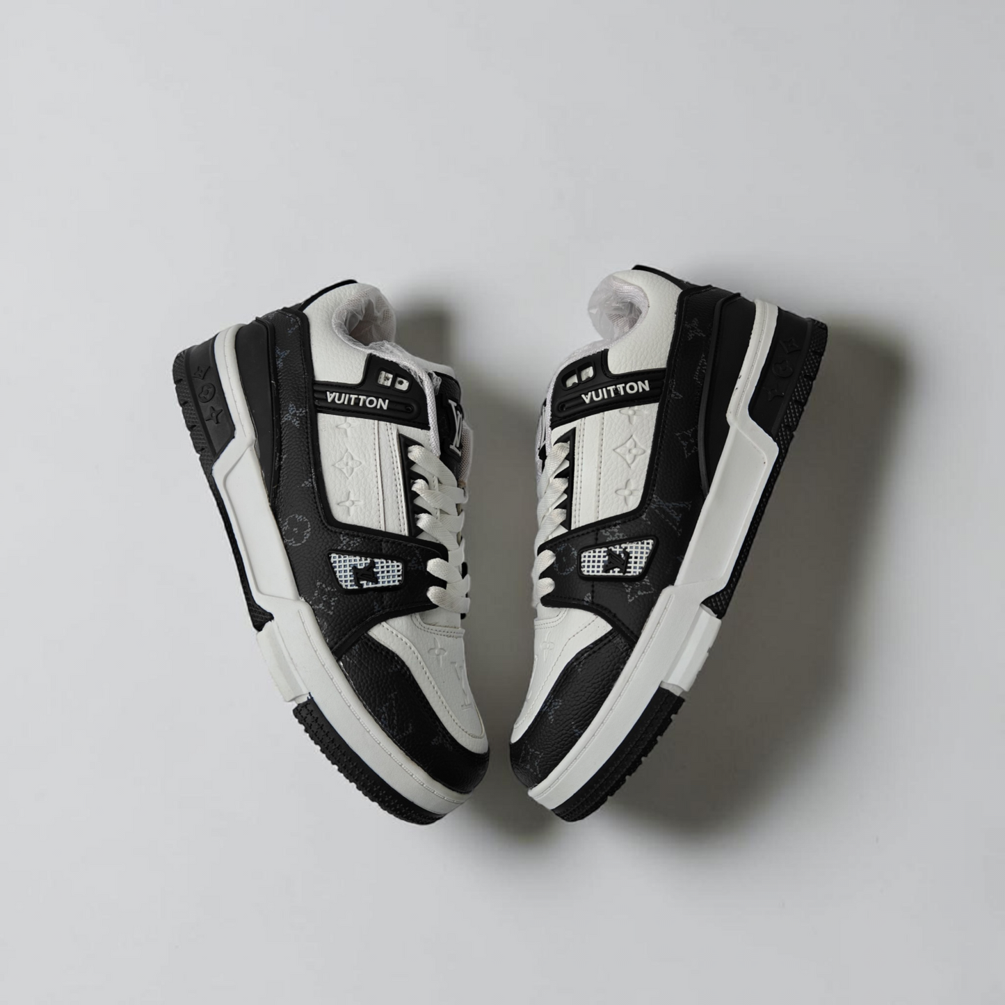 Trainer Black & White